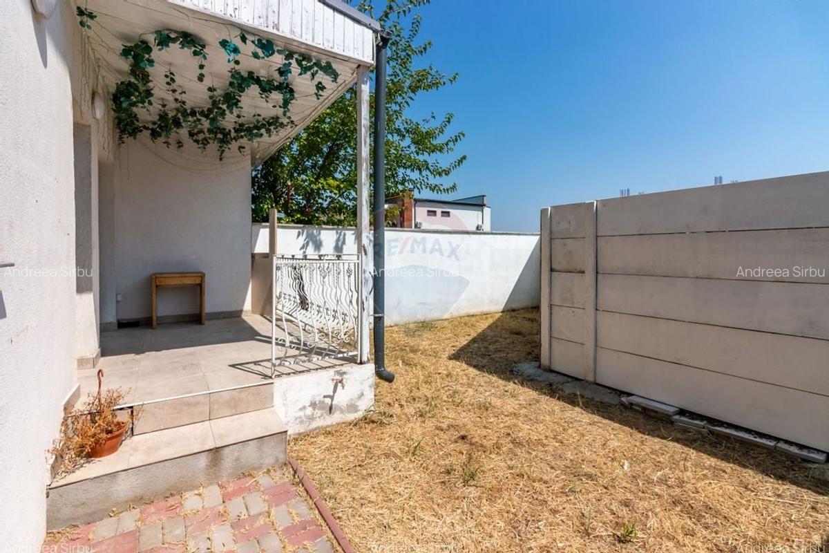 Casa / Vila in Corbeanca,  toate utilitatile, strada principala - 17