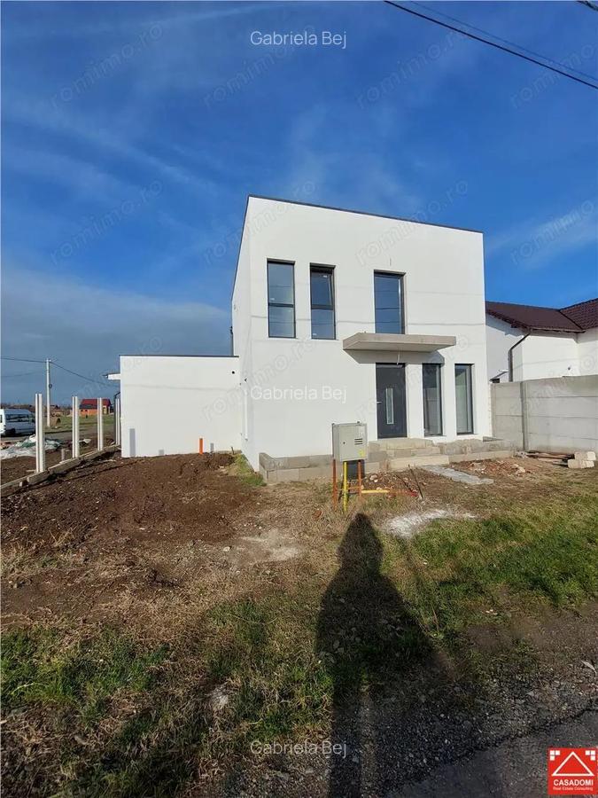 Casa noua cu piscina in Fantanele - 13