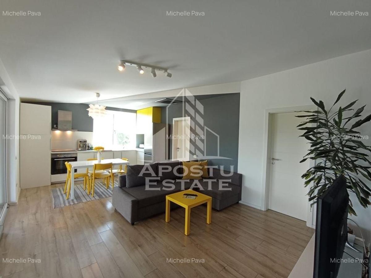 Apartament cu 3 camere, tip penthouse, loc de parcare, zona Crisan - 1