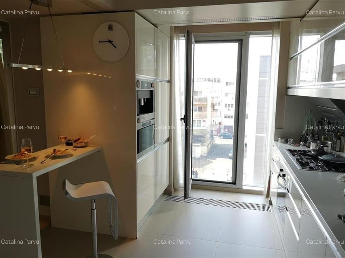 Apartament cu 4 camere decomandat în Dorobanți - 23