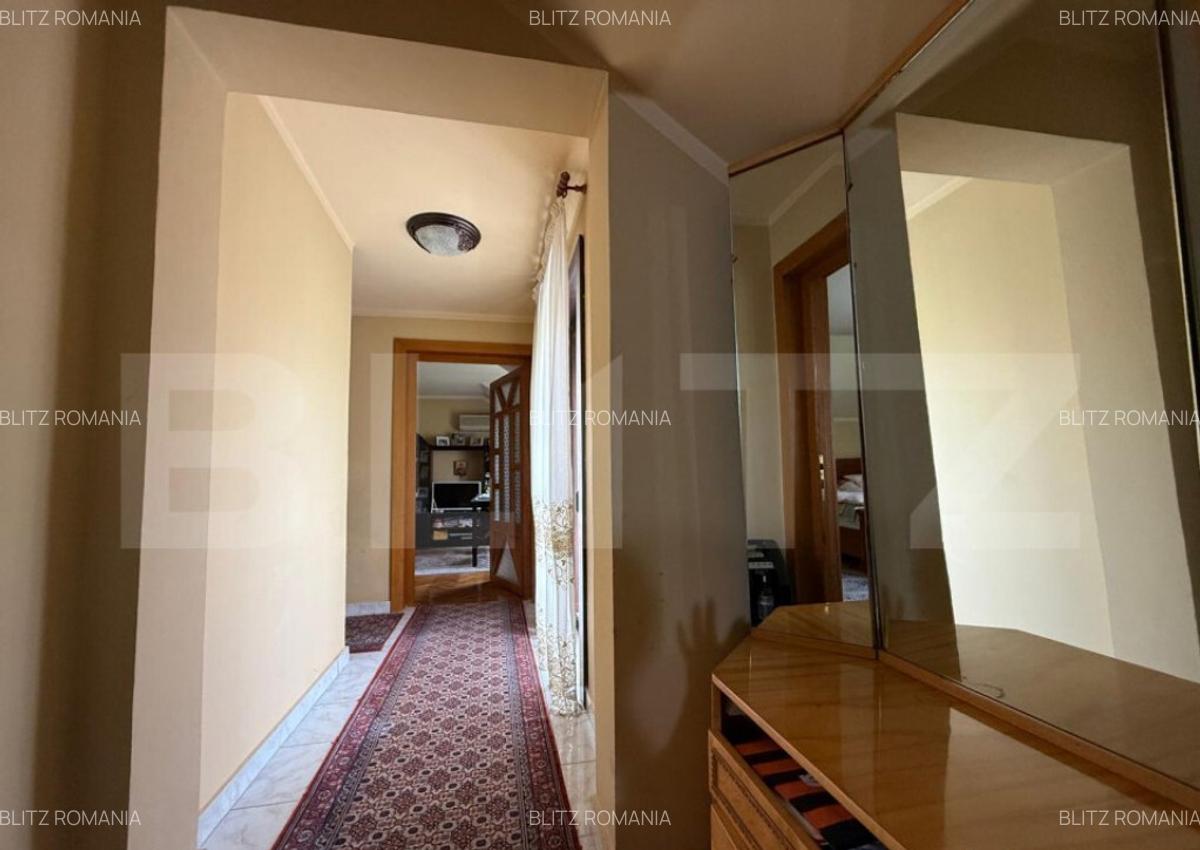 Casa individuala cu 10 camere si piscina, in Zona Dambovita - 17