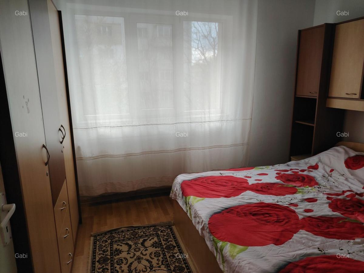 Proprietar, vând apartament 2 camere decomandate, zona Narcisa - 4