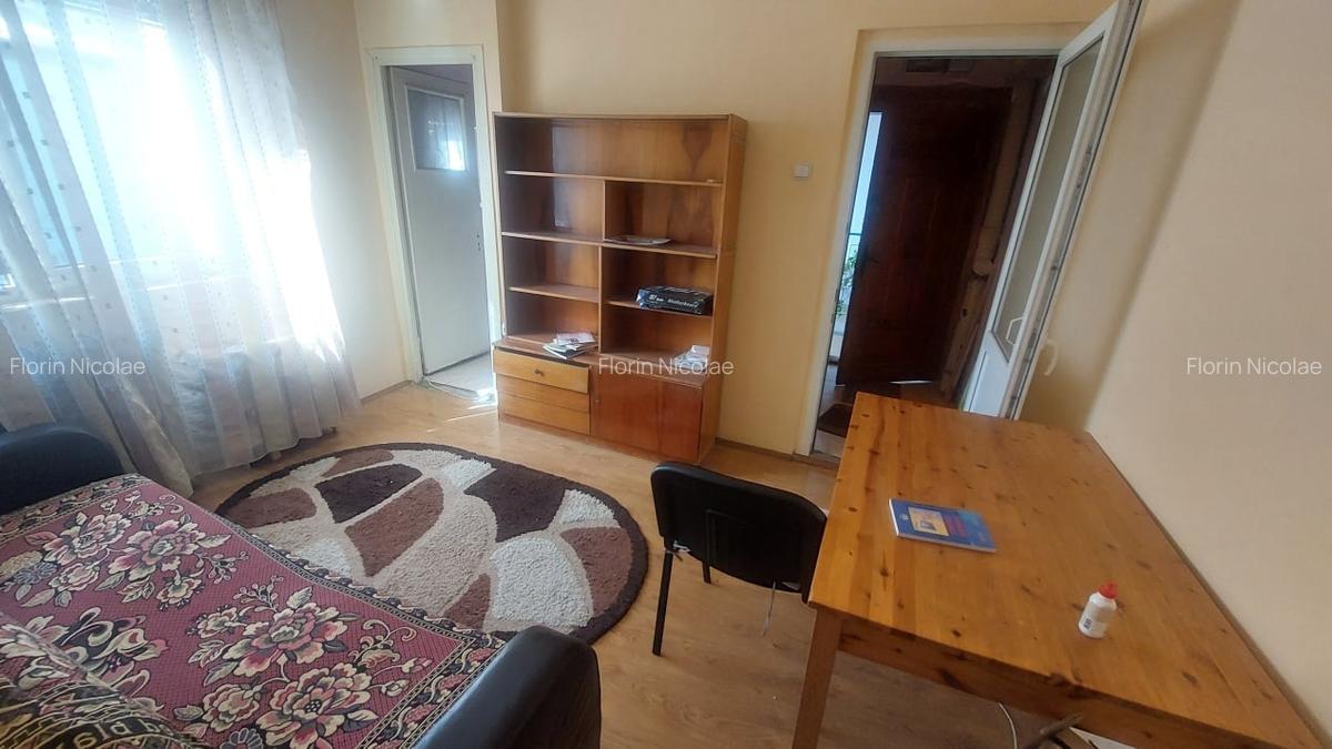 Apartament doua camere semidecomandat, etajul 4, Brazda zona Scoala 23 - 1