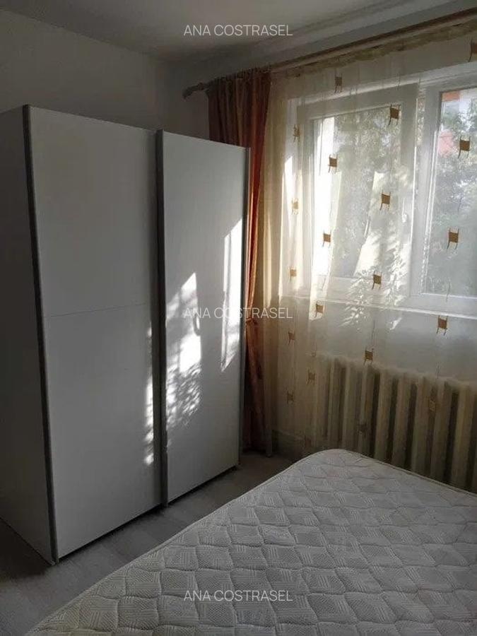 Apartament cu 2 camere, decomandat, etajul 2/4, zona Podu Ros - 2