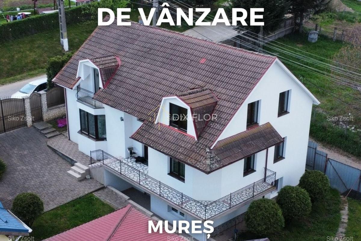 Casa într-o zonă liniștită la 7 minute de oraș - 1
