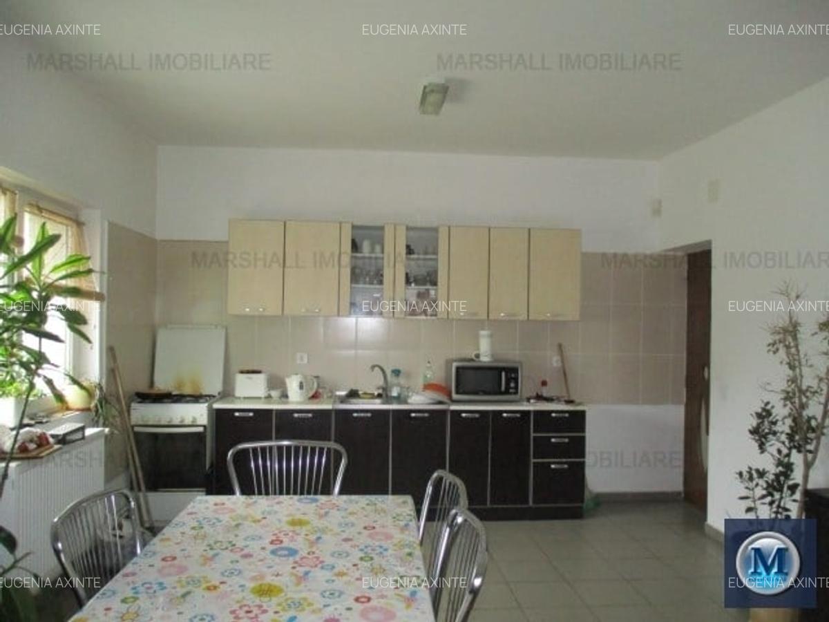 Casă cu 6 camere în Central - 13
