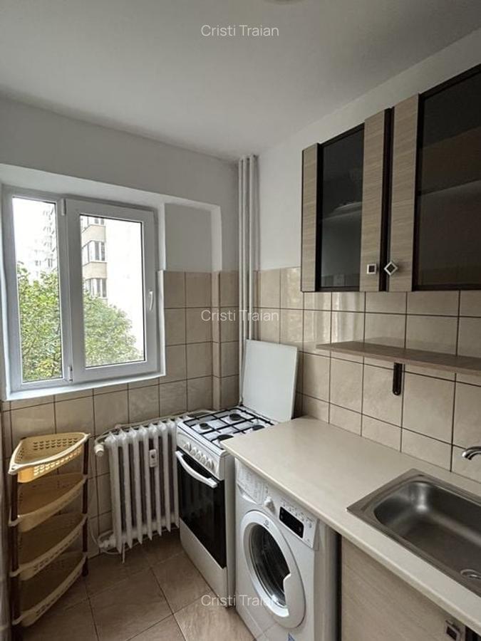 Garsoniera Auchan Vitan, stradal, mobilata si utilata modern, curata, libera - 6