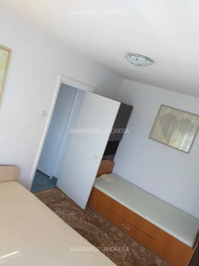 Apartament cu 2 camere, etajul  3/4 zona  Podu Ros - 4