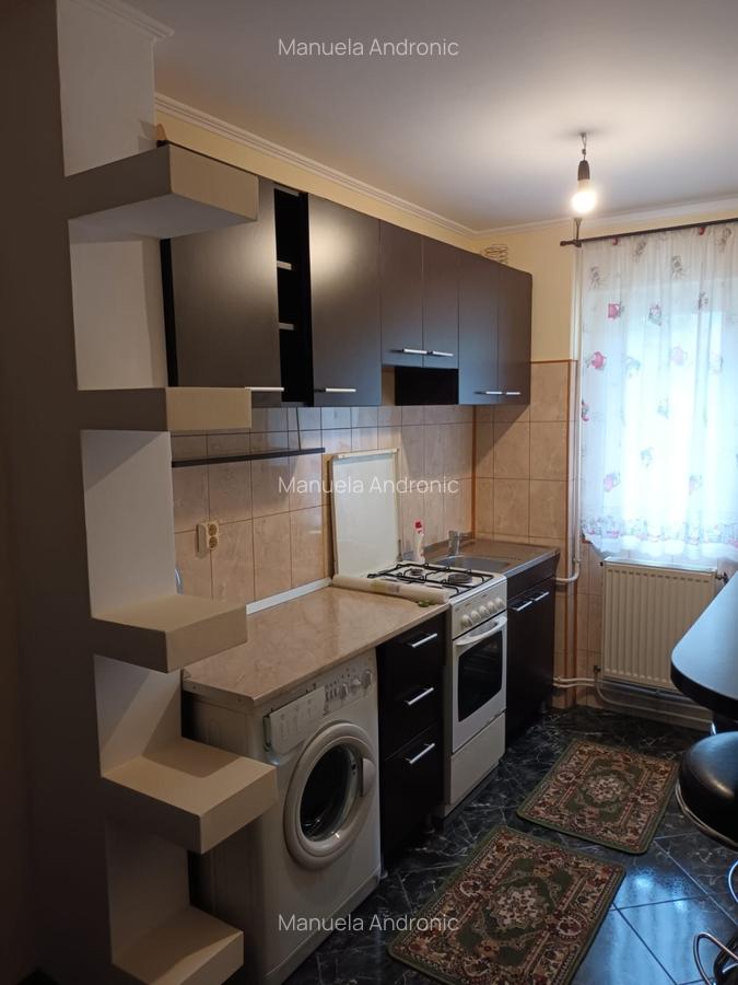 Doua camere,etaj 1 Pacurari-Alpha Bank,liber - 2