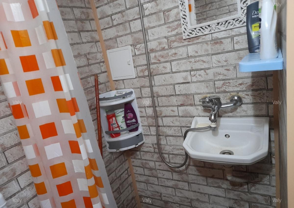 Ofer inchiriere garsoniera ultracentral parter Pitesti - 1 Ofer inchiriere garsoniera ultracentral parter Pitesti - 1