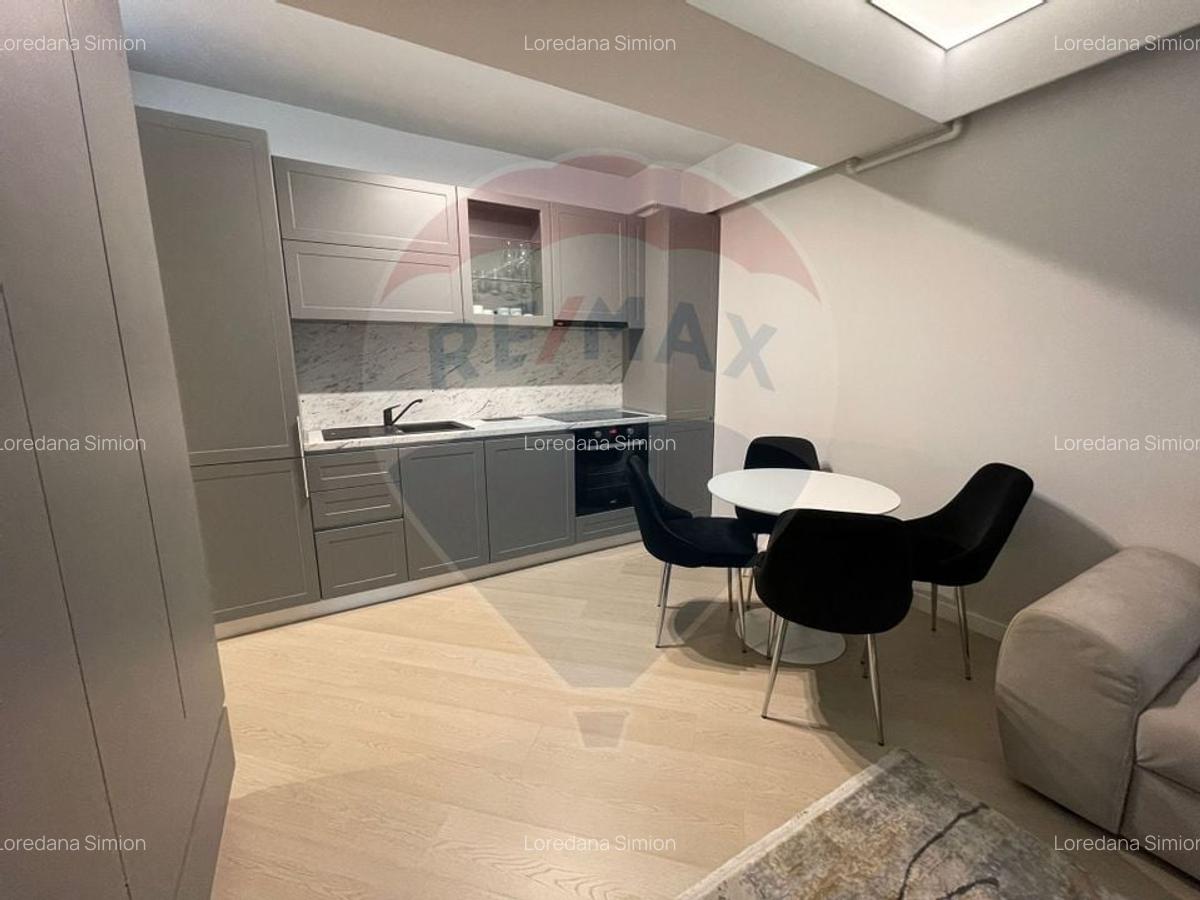 Vanzare apartament doua camere Cortina North - 2