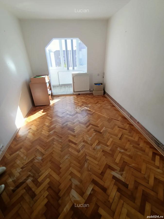 Proprietar,Aradului-Piata Verde,Cu Centrala+Clima,Decomandat,Modelul Mare,Pe 2 Parti - 5