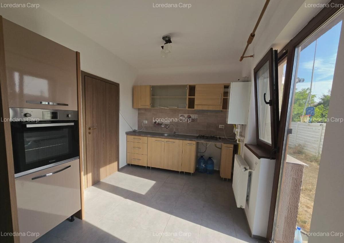 Vila duplex-mobilata si utilata -4camere -2 bai-dressing-str asfaltata - 3