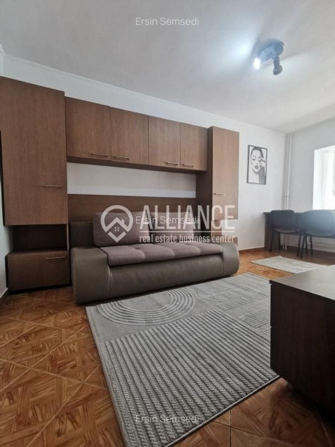 Zona Trocadero garsoniera mobilata termen lung - 3