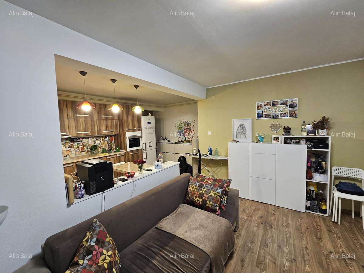 Apartament 3 camere, etajul 5, Mansardă, zona Lipovei, mobilat, comision 0% - 3