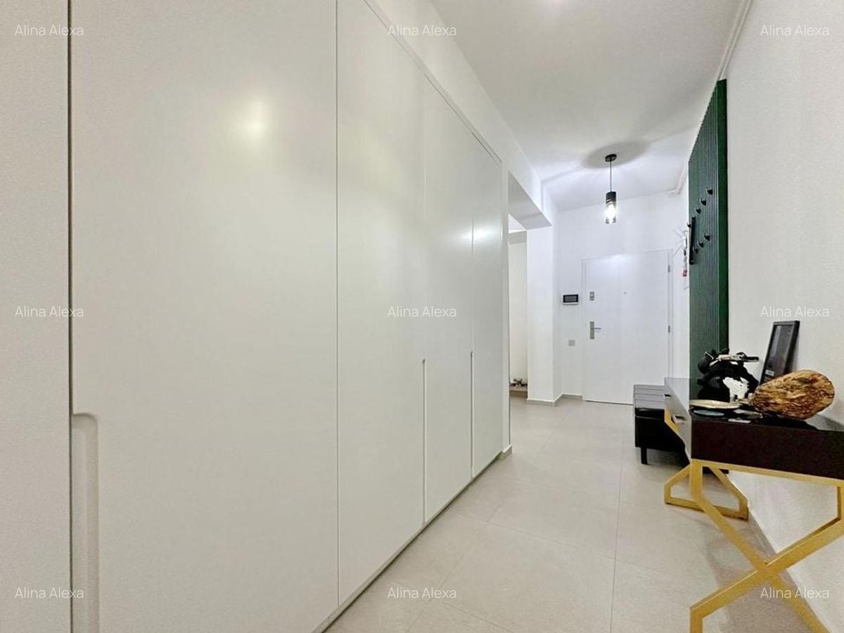 Apartament cu 3 camere decomandat, mobilat în Tractorul - 14