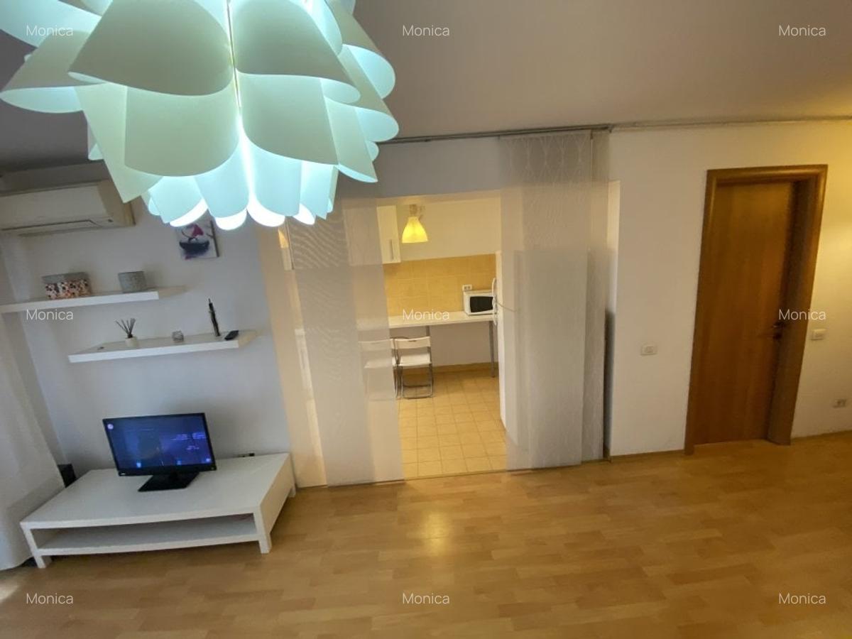 Garsonieră semidecomandată, mobilată în Vitan Mall - 5