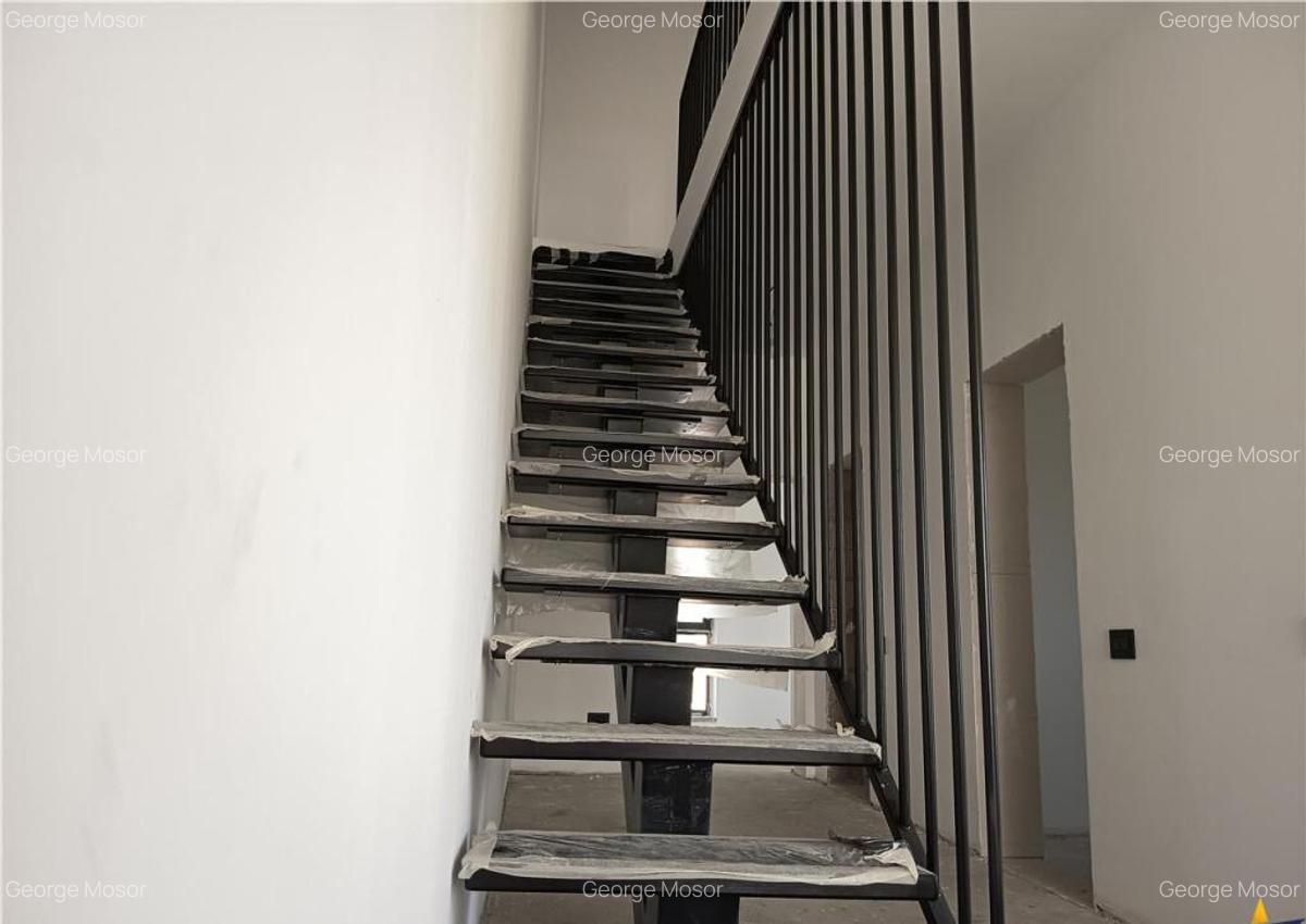 Vila impozanta, aspect deosebit, configuratie tip duplex, vi - 3