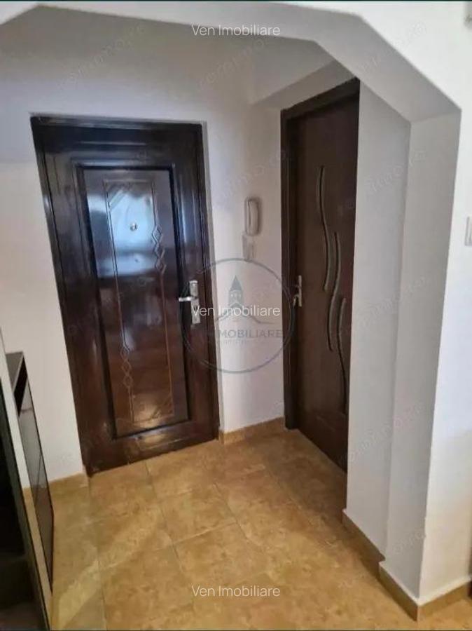 Apartament 3 camere-75mp- Bd Independentei - 3
