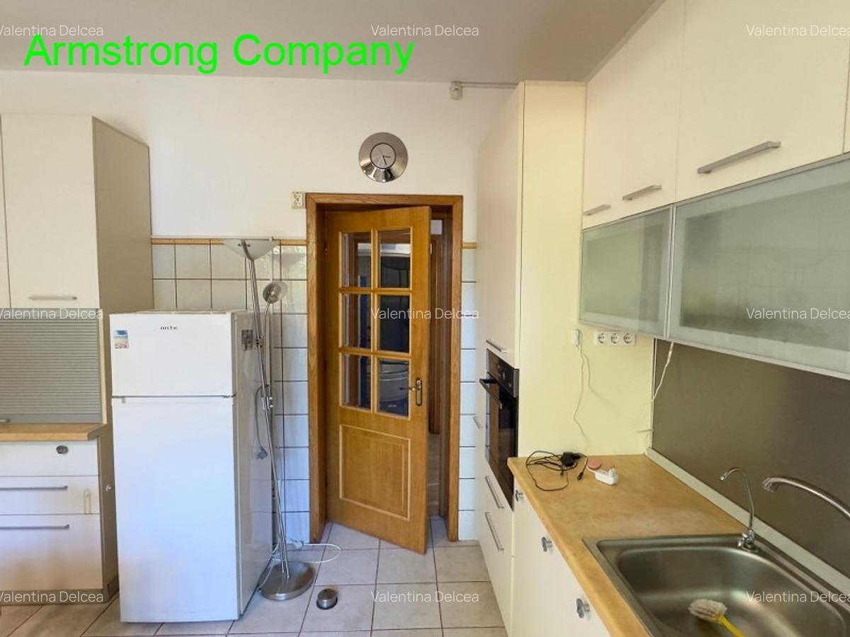 Vila spatioasa ,locatie centrala - ideal birouri,  exclusiv - 15