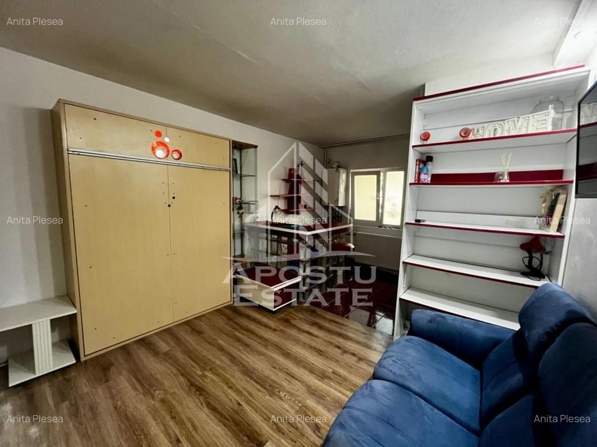 Garsoniera la parter inalt,centrala proprie,zona Aradului - 3