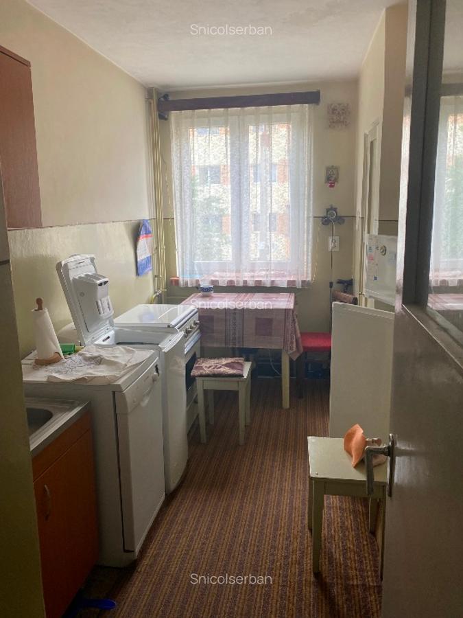 Apartament 3 camere  decomandat 1/4  zona centrala - 3
