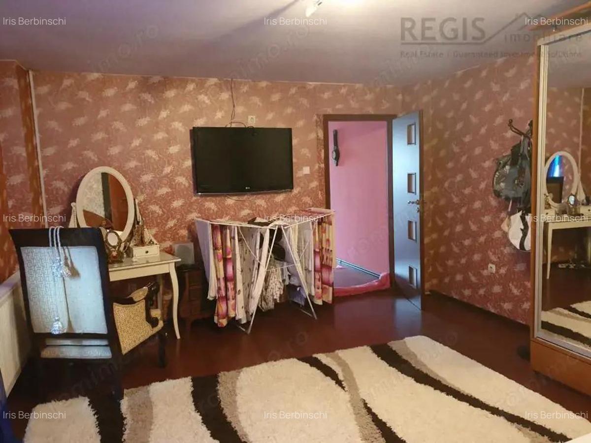 Vila 8 Camere si Curte Spatiu Ideal pentru Familie Mare sau Investitie - 15