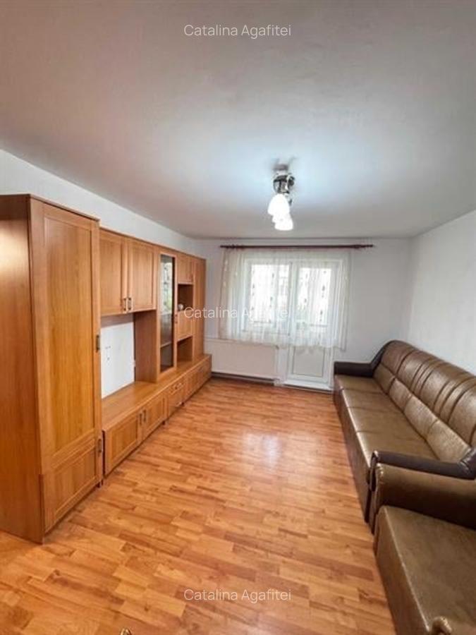 Apartament cu 2 camere semidecomandat, mobilat în Exterior Est - 1