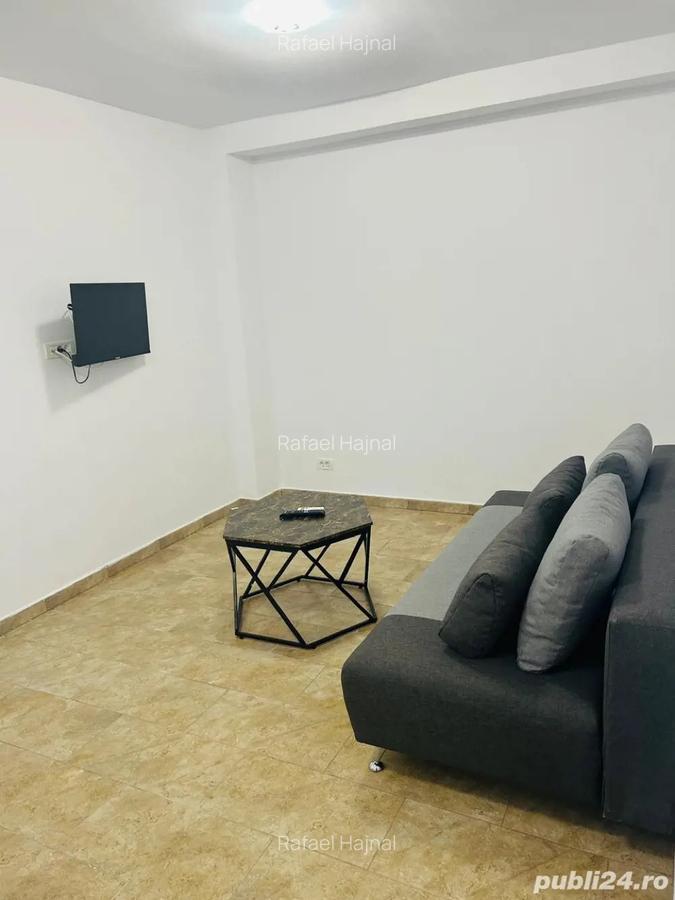 Inchiriez apartament la curte - 3