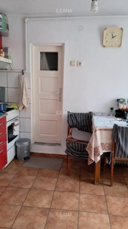Vand casă cu  3 camere in zona tabacarie - 10
