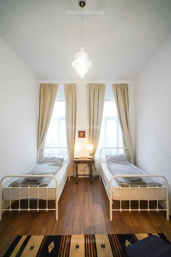 Apartament ultracentral, 2 dormitoare, 58 mp. 120 000 E. Comision 0. - 7