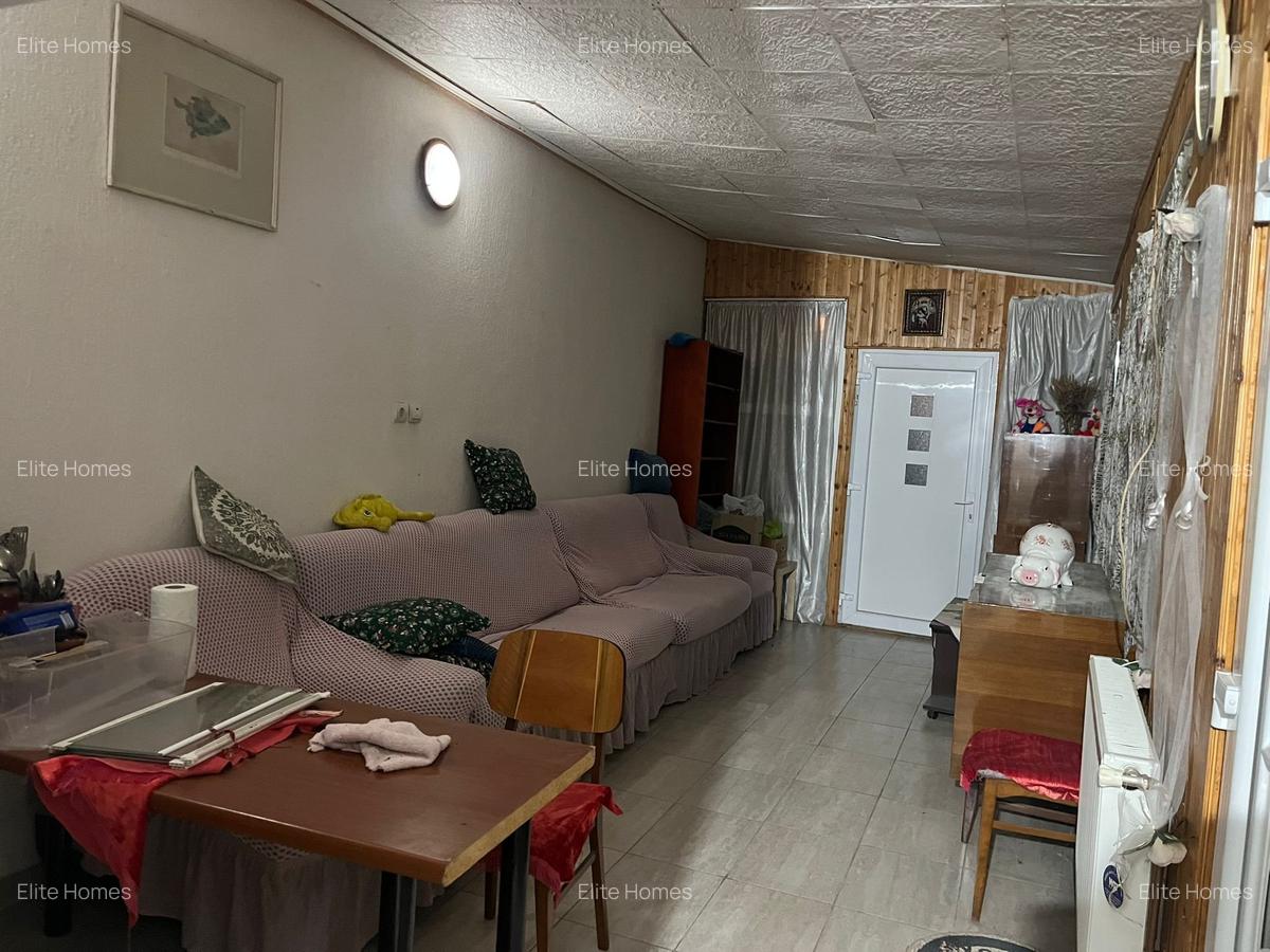Casă cu 5 camere în 1 Mai - 1