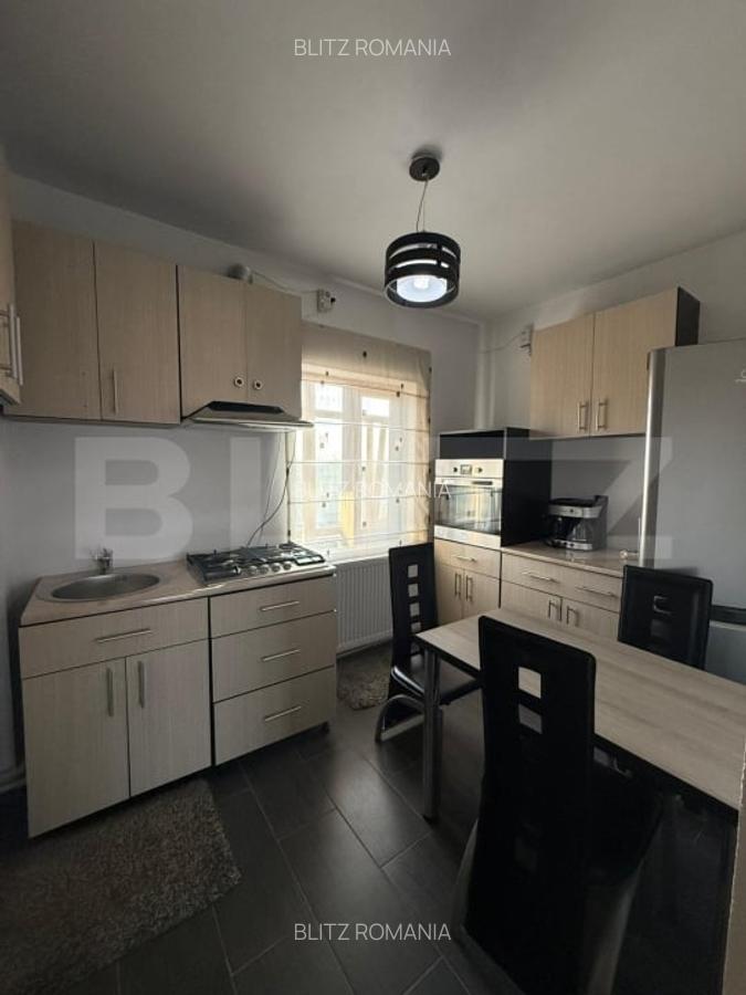Apartament cu 3 camere, decomandat, 70 mp, etaj 2 - 5 Apartament cu 3 camere, decomandat, 70 mp, etaj 2 - 5