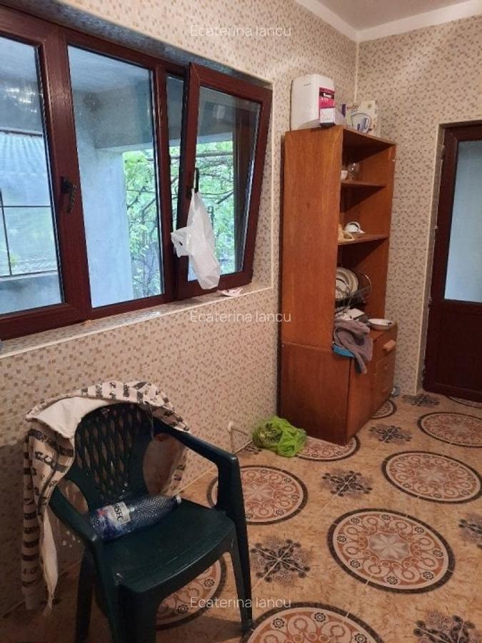 Casă cu 6 camere în Românești - 7