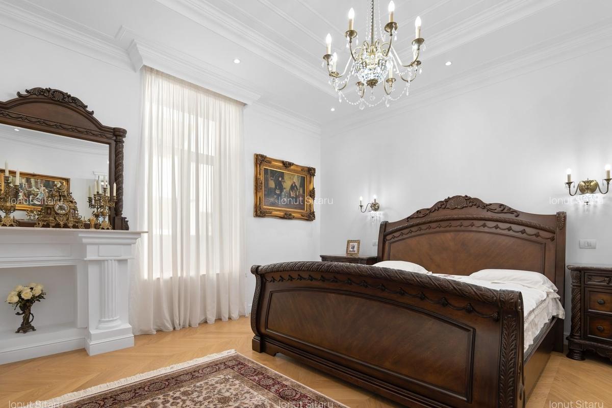 Casa superba - Zona Unirii -  295 mp - 12