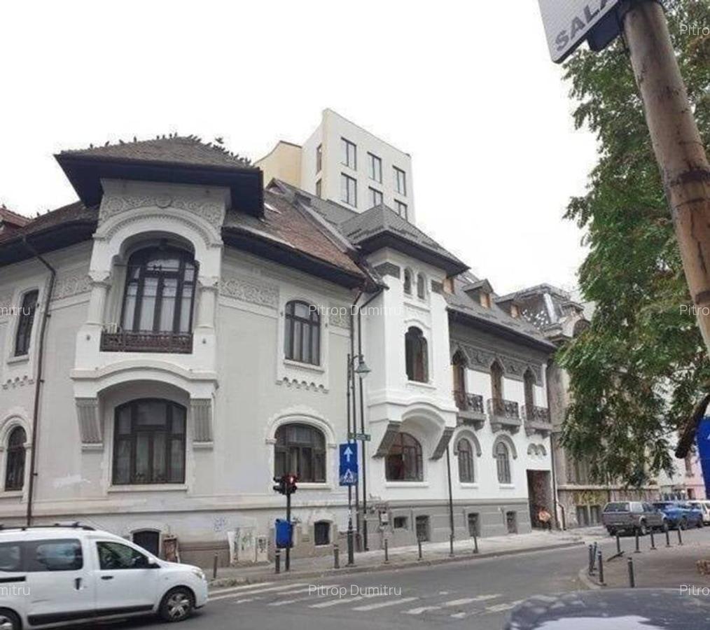 Apartament cu 3 camere decomandat în Universitate - 1