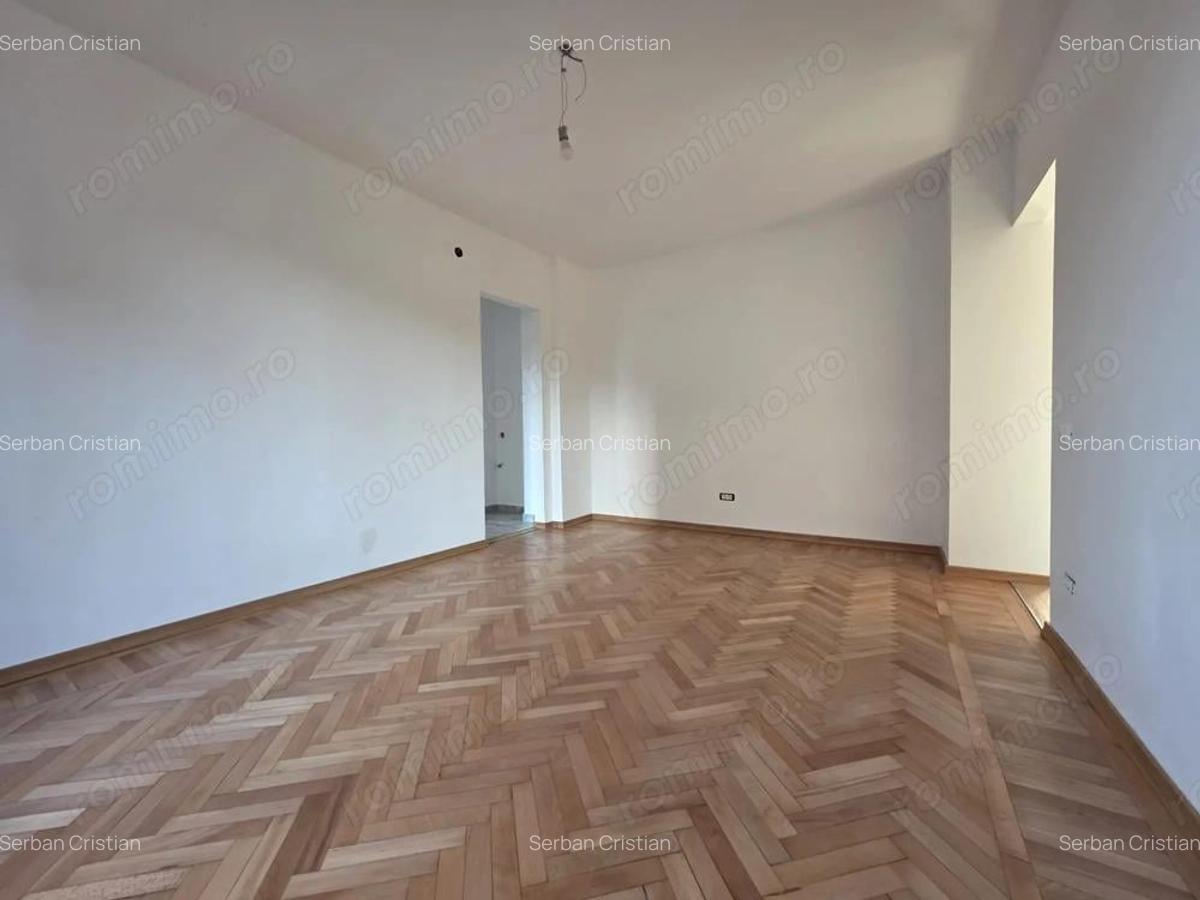 Romana Coloane apartament 3 camere de vanzare - 26