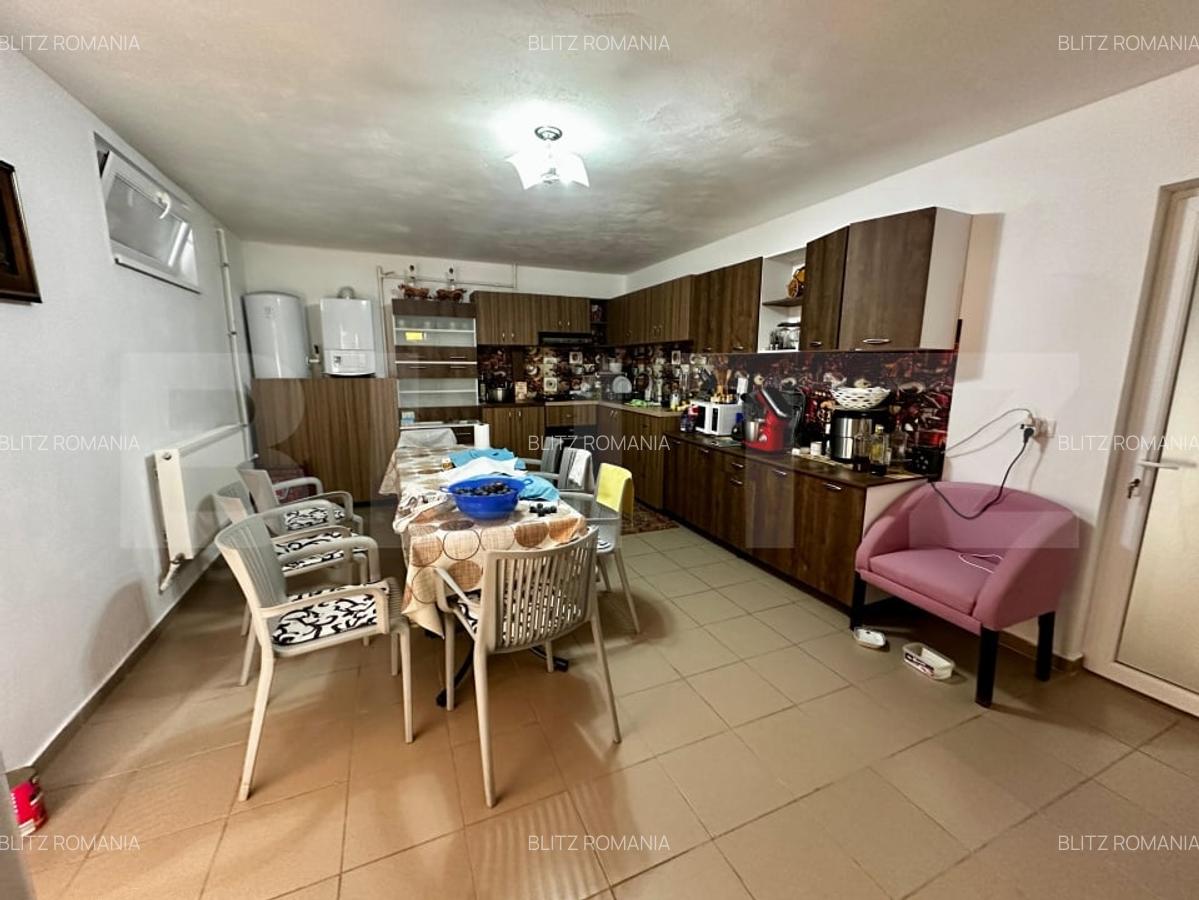 Casa superba de vanzare - 380 mp utili, 1000 mp teren - 13