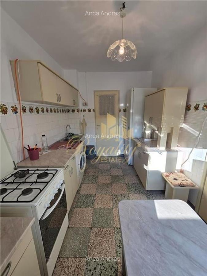 Apartament 3 camere, ETAJ 2, clima, bloc izolat- Zona Complexului Studentesc - 2