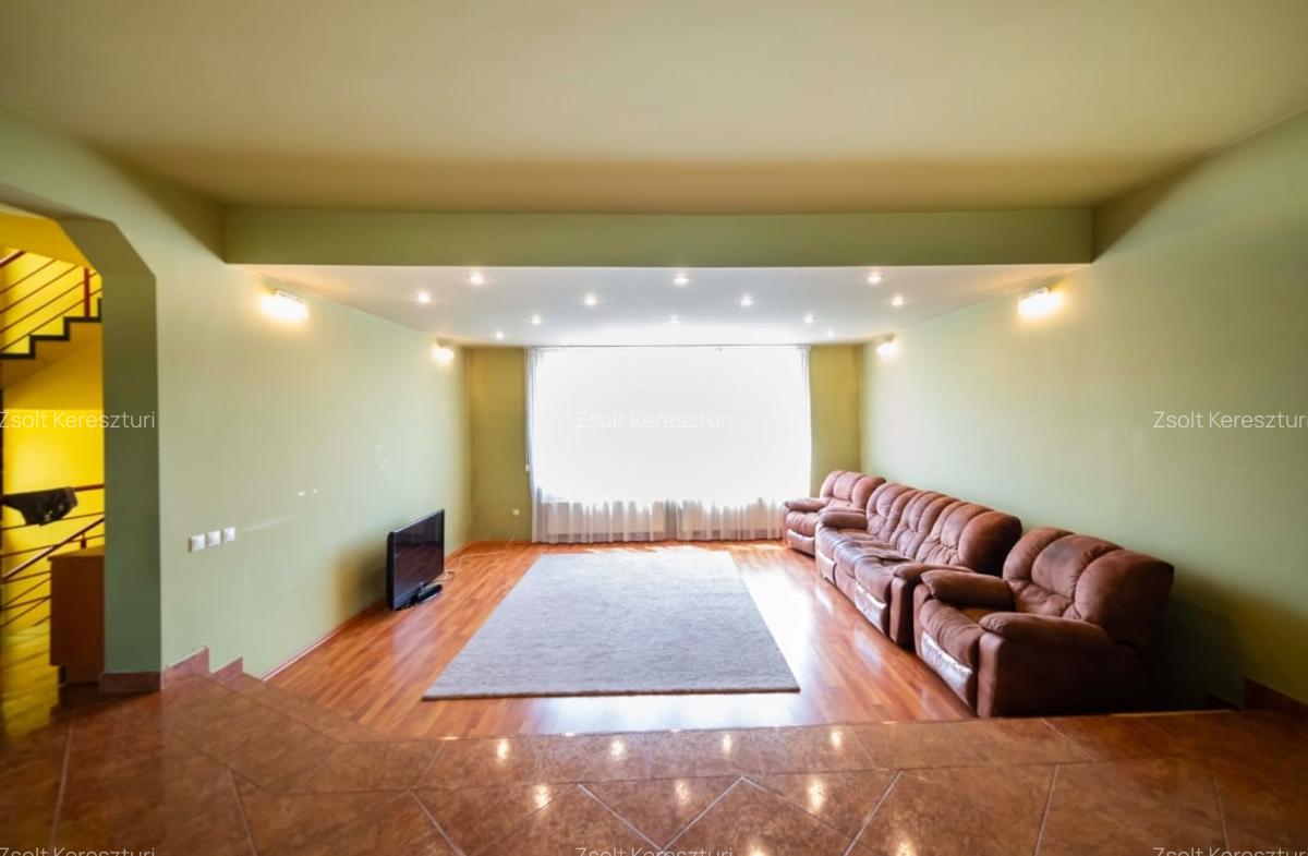 Vila in Andrei Muresanu,  6 camere, teren 600 mp - 8