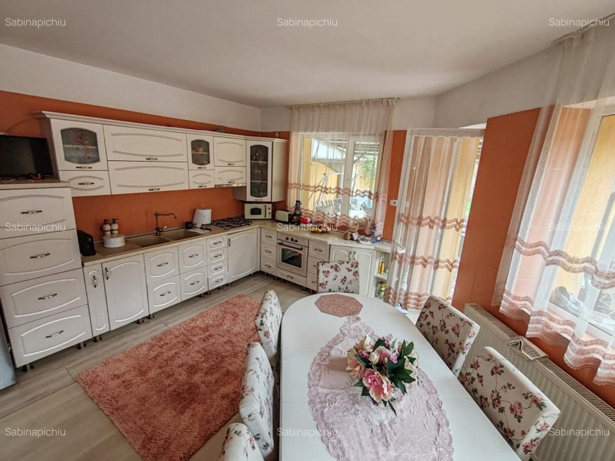 Casa 7 camere, 4 grupuri sanitare, curte si gradina - 18