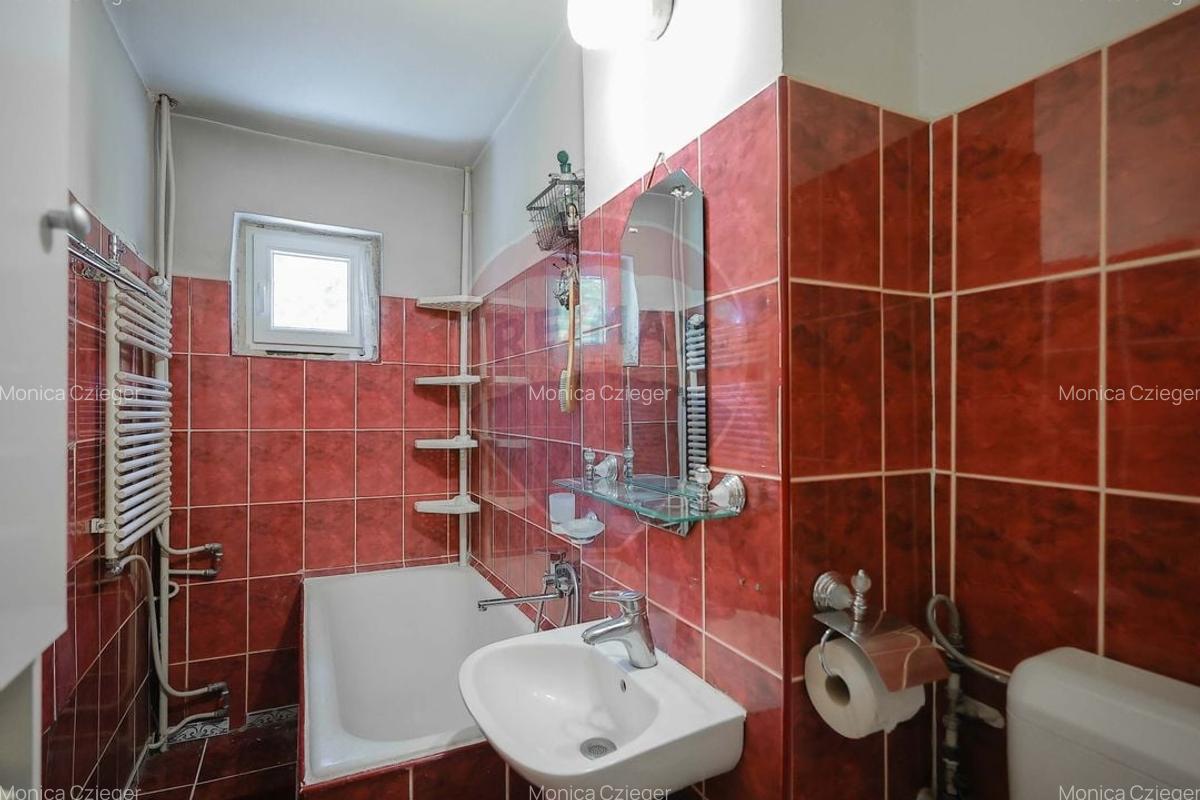 Apartament cu 3 camere semidecomandat, mobilat în Nufărul - 9