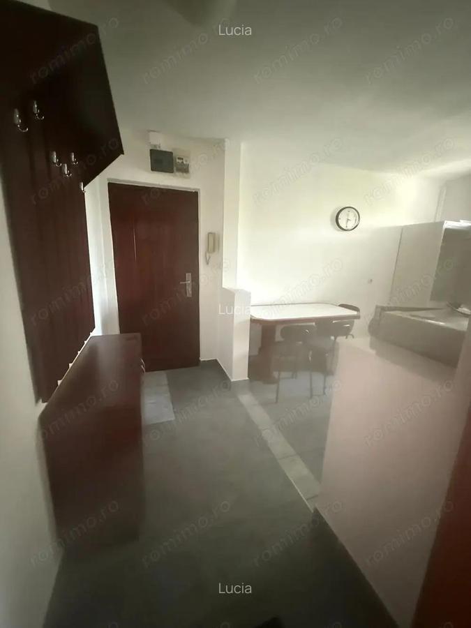 Apartament cu 2 camere centrala proprie Complexul Studentesc - 9