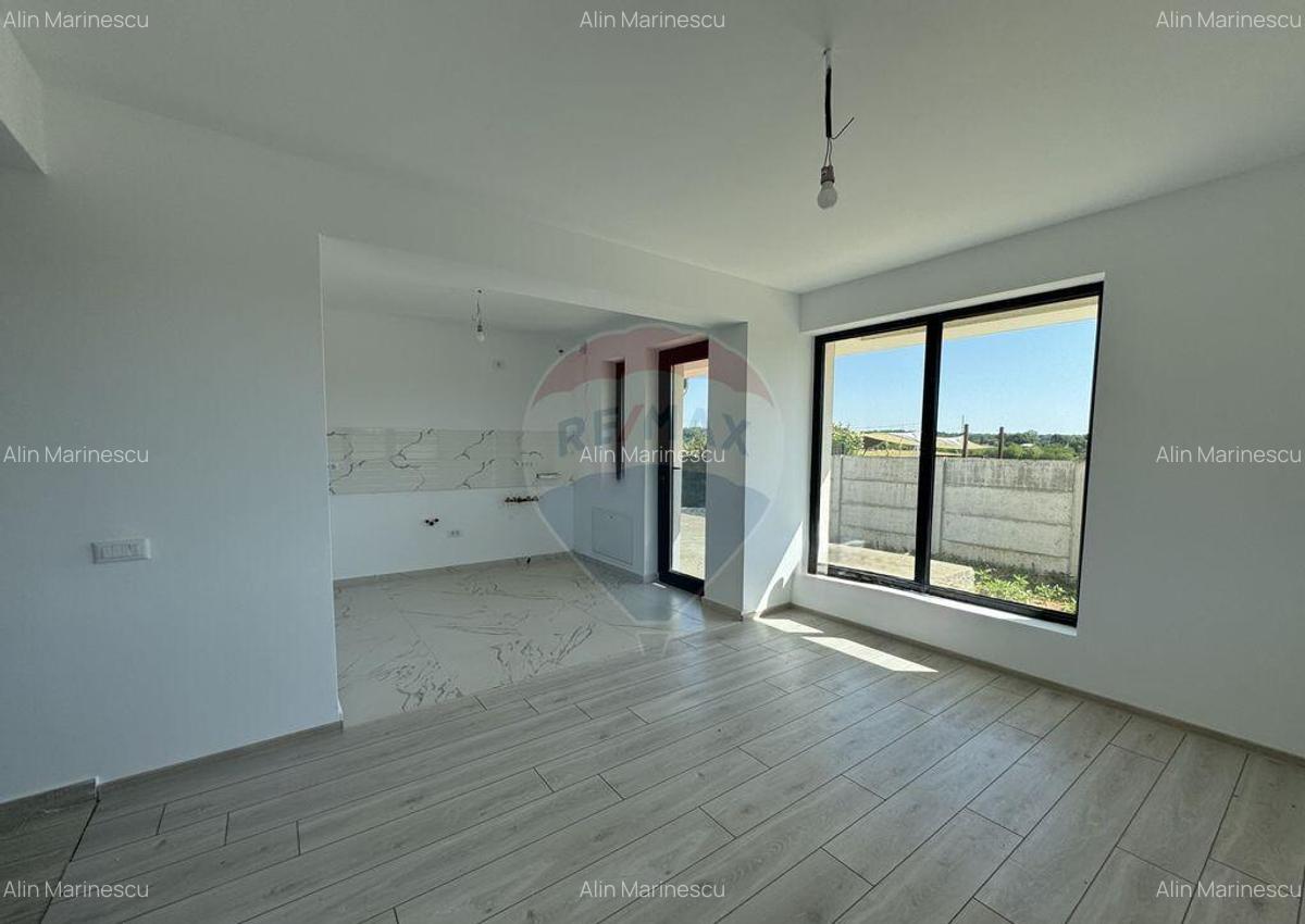 Vila eleganta Peri?, 125 mp utili, 440 mp teren - 2