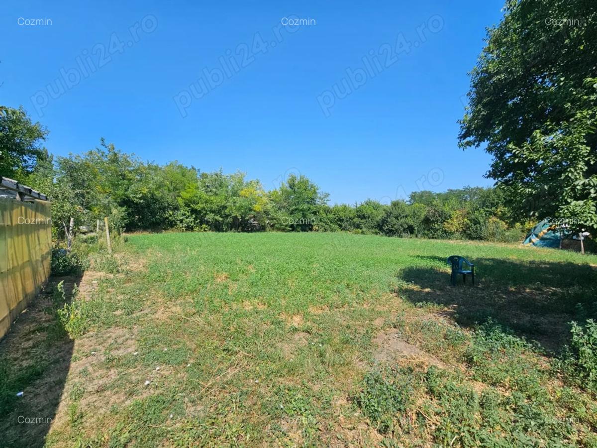 Proprietate la ?ara casa batraneasca + anexe + teren 2.713 mp - 2