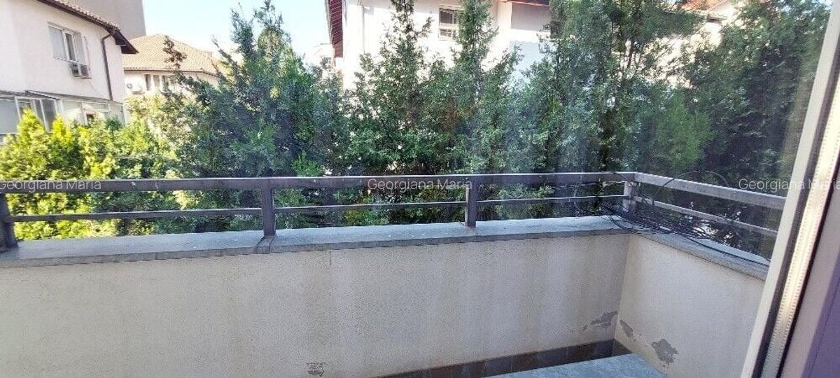 Apartament cu 4 camere decomandat în Herăstrău - 6