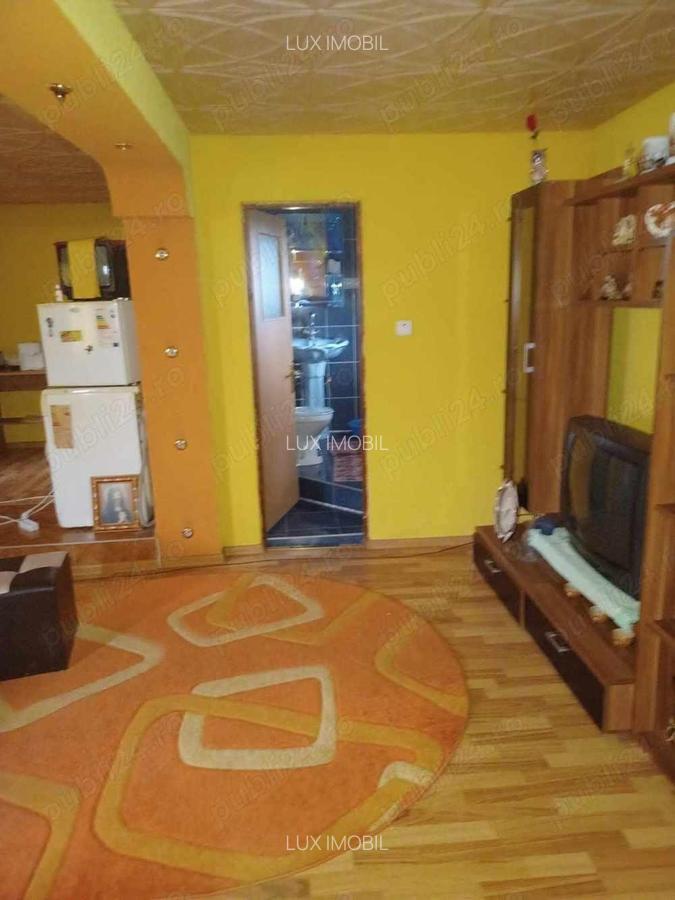 Casa Govora Sat - Gurisoara , 2 case in aceeasi curte , vand sau schimb - 4