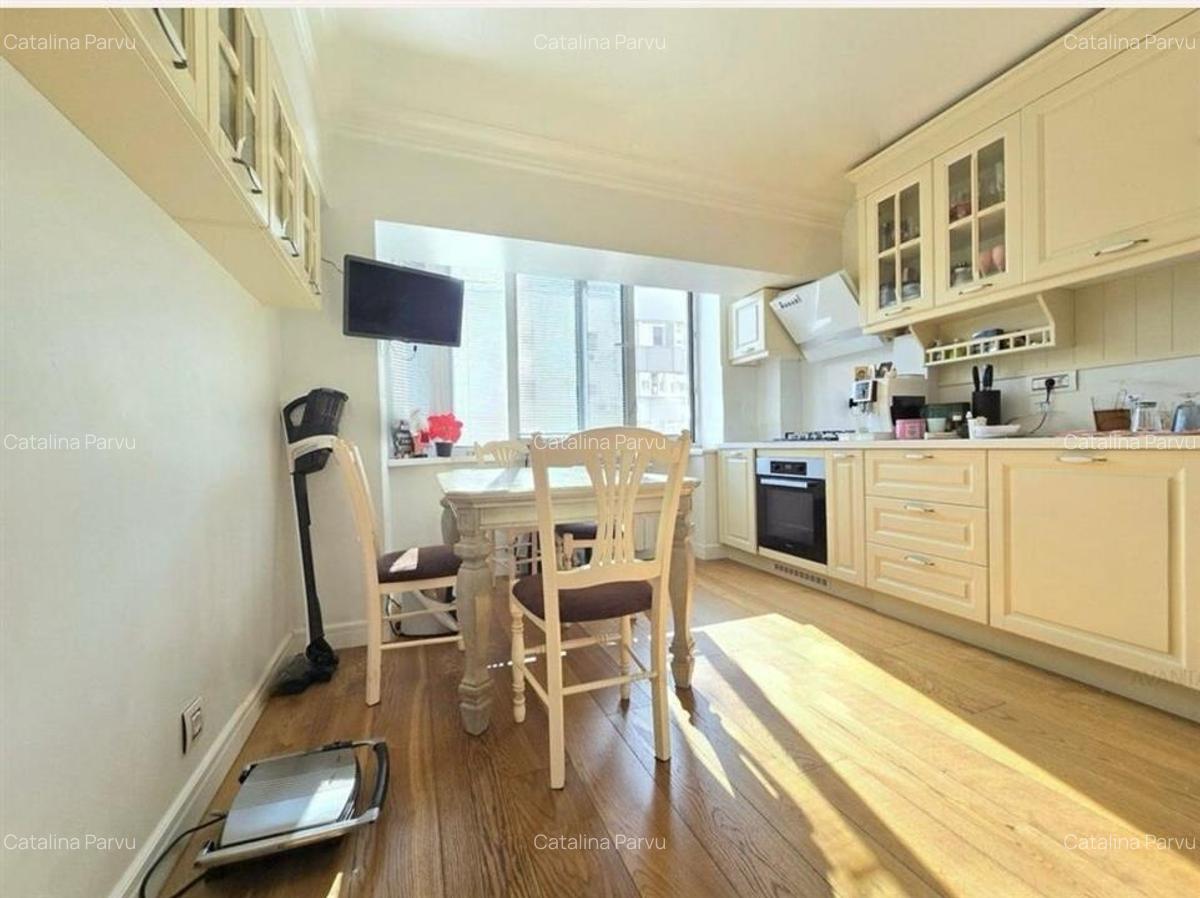 Apartament cu 3 camere decomandat în Unirii - 4