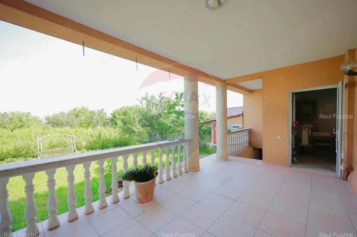 Casa cu 6 camere ?i 1000mp teren de vanzare in Sanmartin - 10