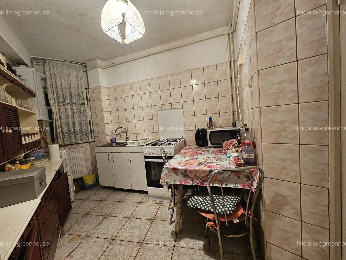 Apartament 4 camere, etaj 2 zona Ion Creanga - 7